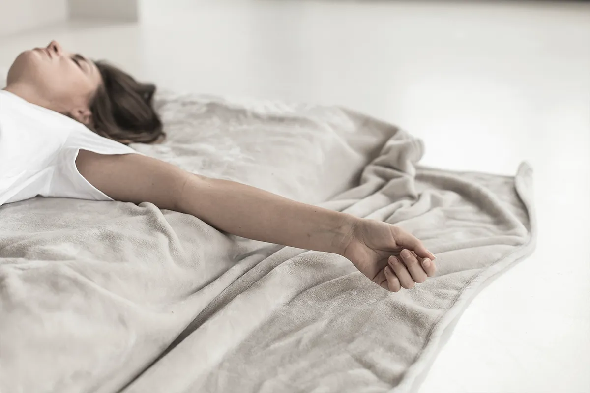 אישה מתוסכלת במיטה